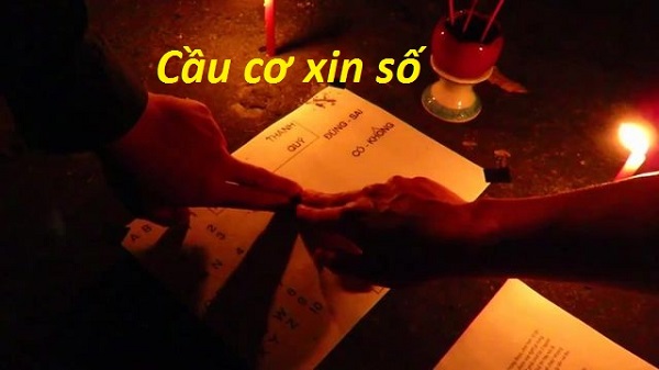 cầu cơ xin số